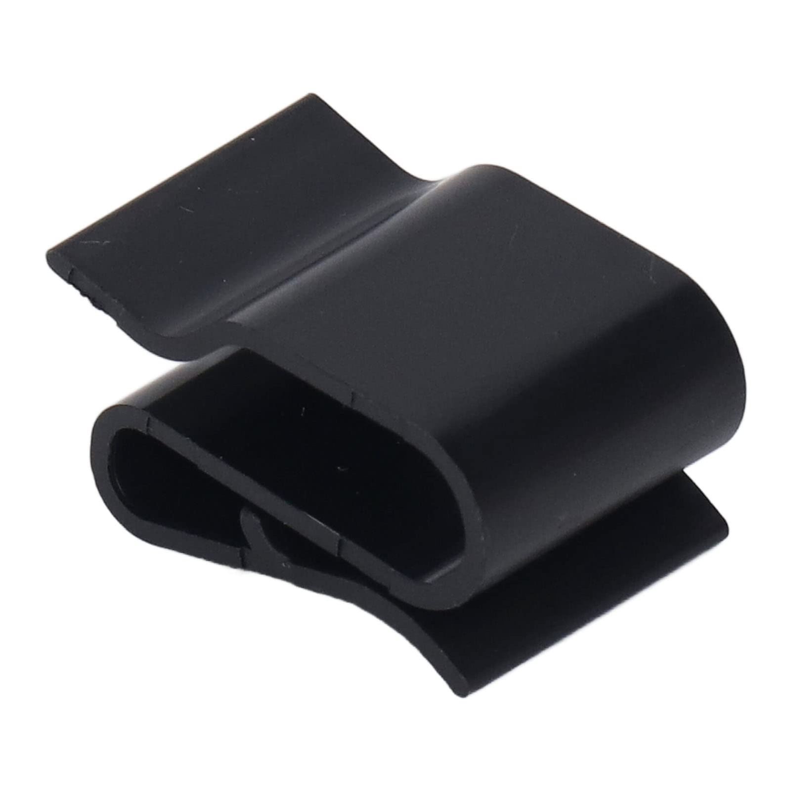 Clip plastico tipo U para cable en uso de panel solar